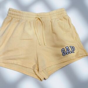 GAP Yellow Logo Fleece Sweatshorts Drawstring Lounge Shorts Size M- “Perfect for